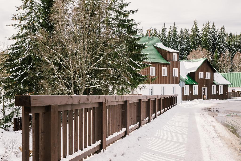 Penzion U Pstruha Modrava Exteriör bild